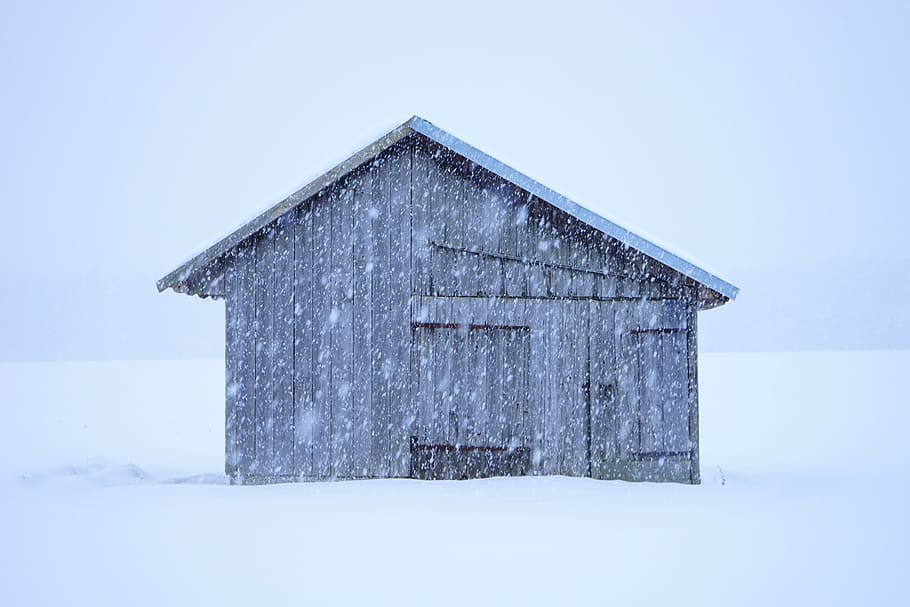 gray house surrounded by snow during winter, hut, blizzard HD wallpaper