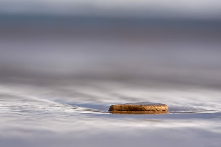 selective focus photography of brown stone on sand, cloud, rock HD wallpaper
