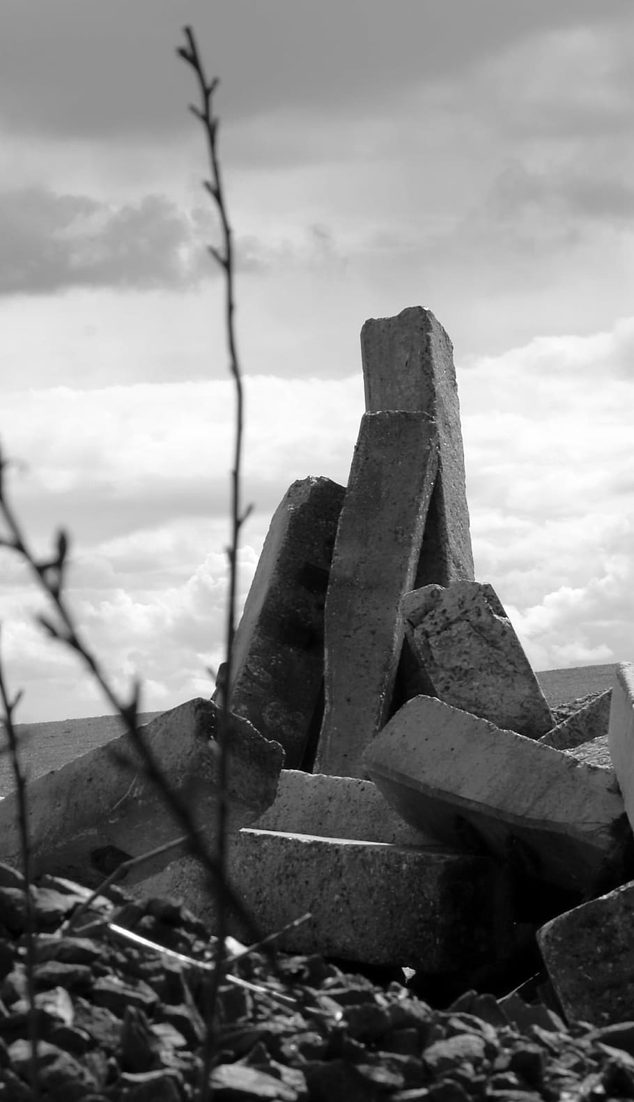 destruction, devastation, landscape, demolition, contrast, black and white HD wallpaper