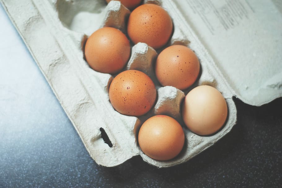 seven brown eggs on tray, seven brown poultry eggs on egg tray HD wallpaper