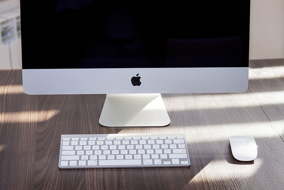 silver iMac near Apple Wireless Keyboard and Apple Magic Mouse, HD wallpaper