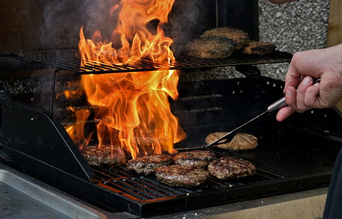 person grilling food, Bbq, Cook, Fire, Eat, Burgers, Flames HD wallpaper