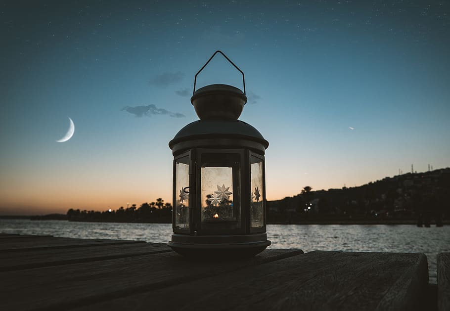 Gray Metal Candle Lantern on Boat Dock, beach, clouds, dusk, evening HD wallpaper