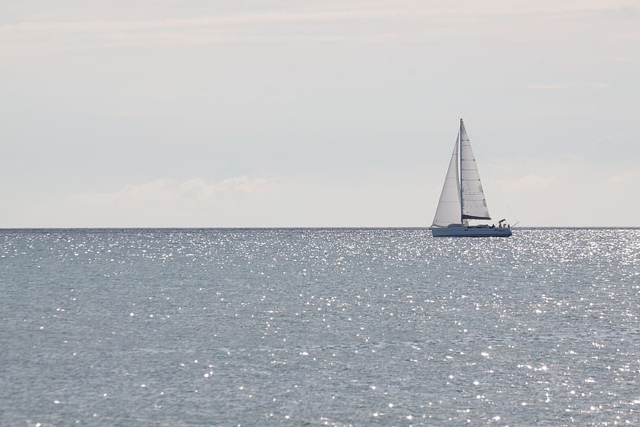 landscape photography of sail boat in middle ocean during day time, HD wallpaper