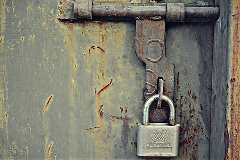 closed door with padlock, old, rust, bolt, metal, security HD wallpaper
