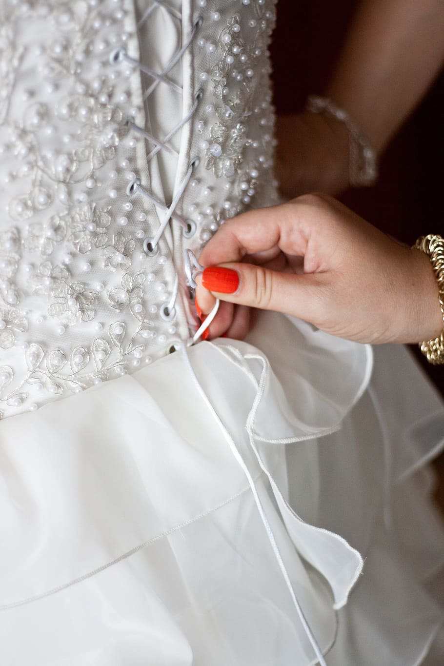 tie, corset, back, wedding, dress, lace up, fasten, hand, human hand HD wallpaper