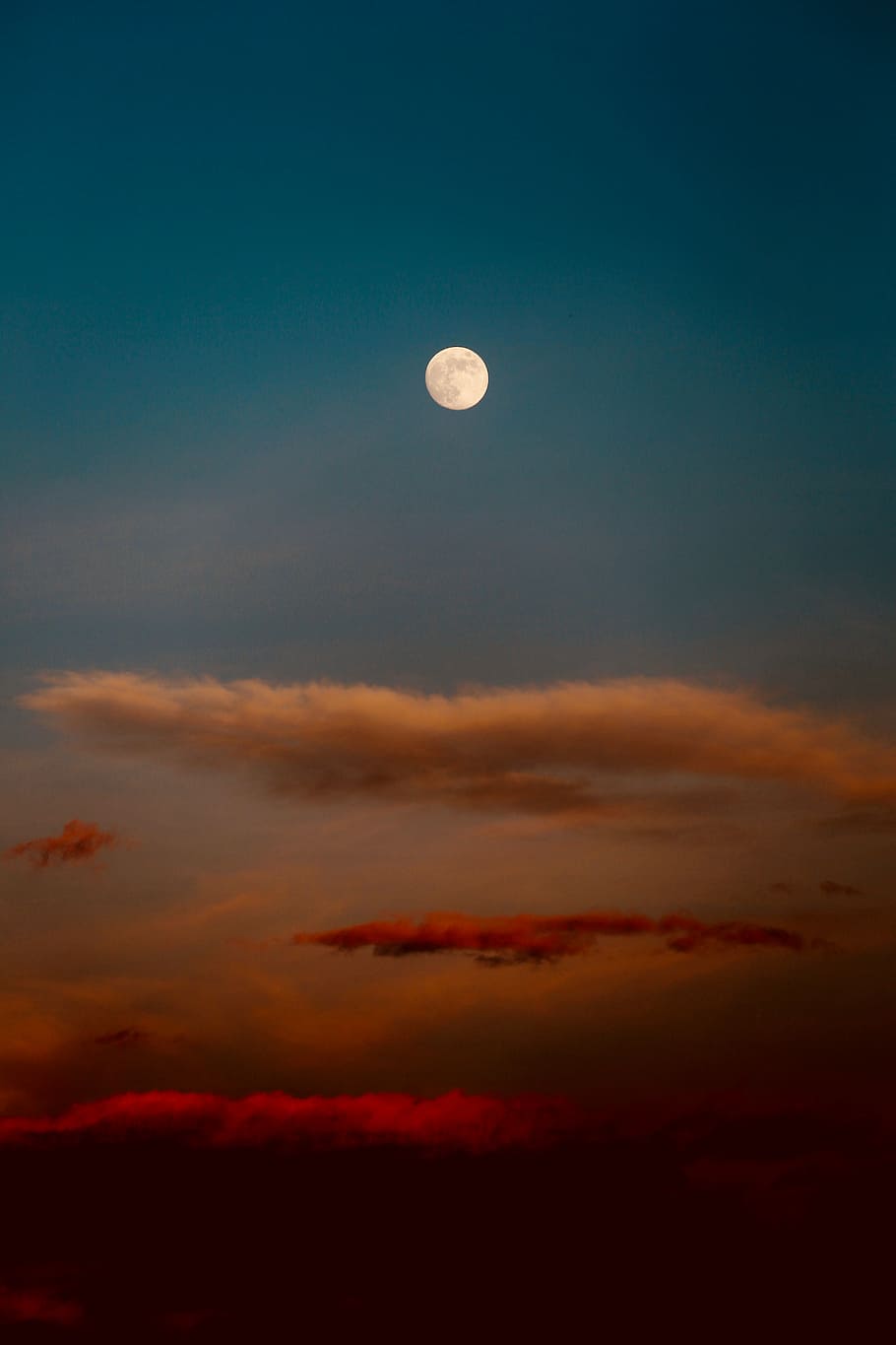 white, red, and blue sky with clouds and moon painting, full moon above clouds HD wallpaper