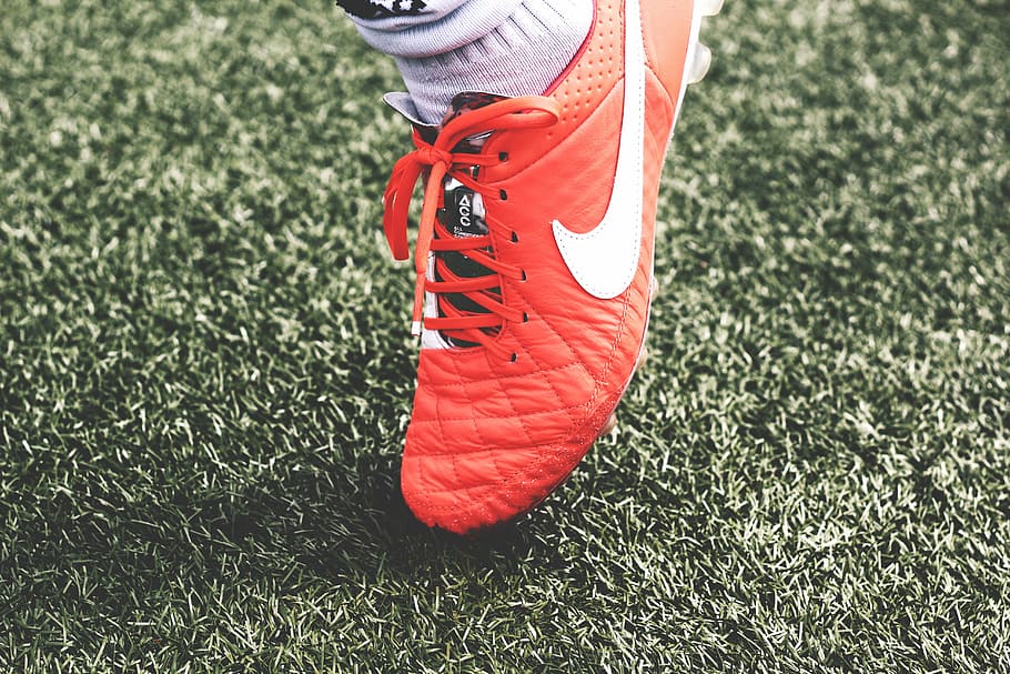 soccer-cleats-shoes-grass.jpg