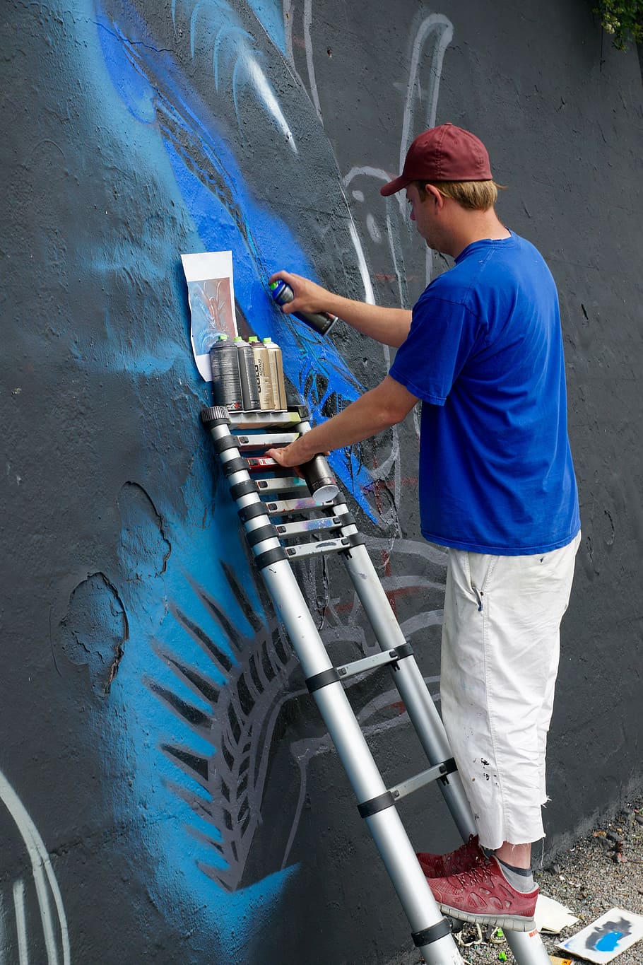 wall, artists, sprayer, graffiti, figure, alien, one person HD wallpaper