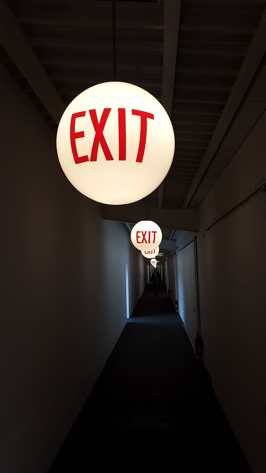output, exit, gang, lamp, communication, sign, text, direction HD wallpaper