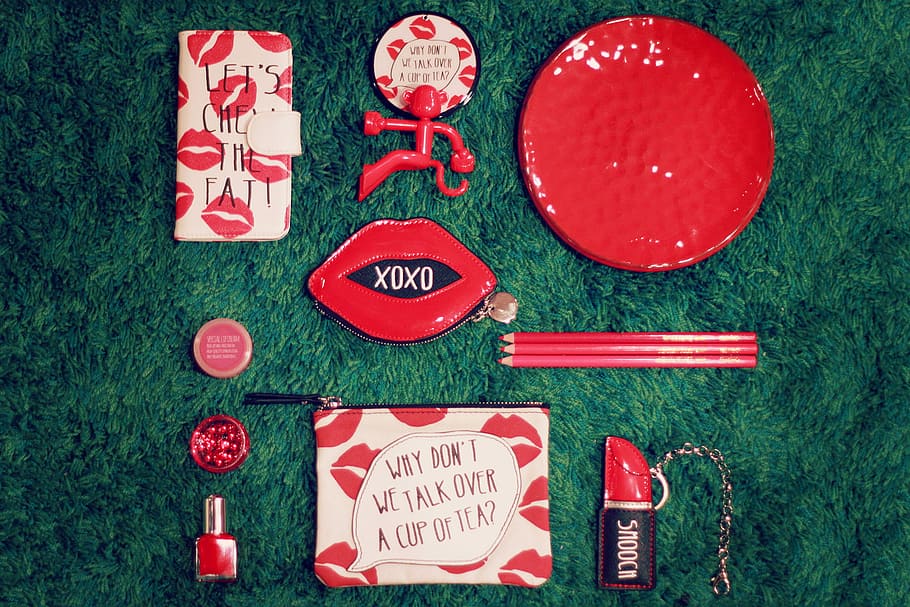 red cosmetic product case lot, christmas, backgrounds, decoration HD wallpaper