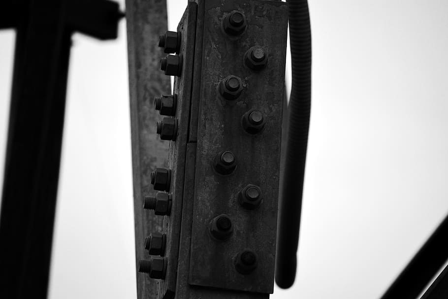 nuts, bolts, joints, rusty, monochrome, close-up, focus on foreground HD wallpaper