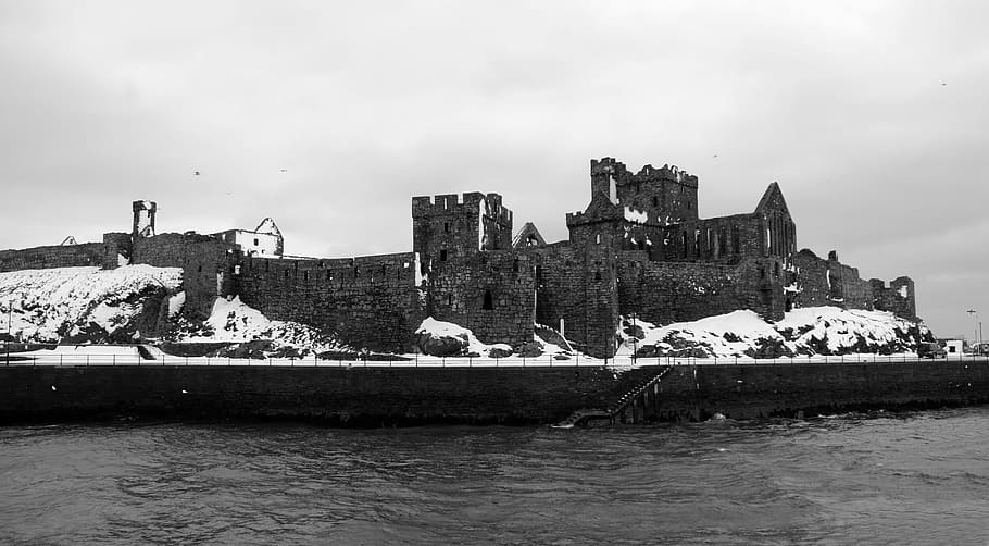 grayscale photo of concrete castle beside sea, greyscale photo of palace during daytime HD wallpaper