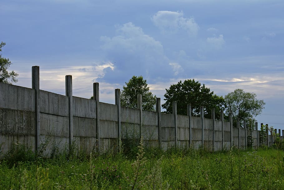fencing, concrete, ugly, destroyed, plant, cloud - sky, grass HD wallpaper