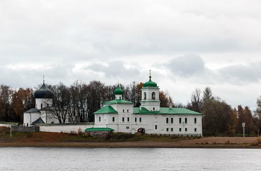 monastery, mirozhsky, architecture, cross, pskov, russia, cloud HD wallpaper