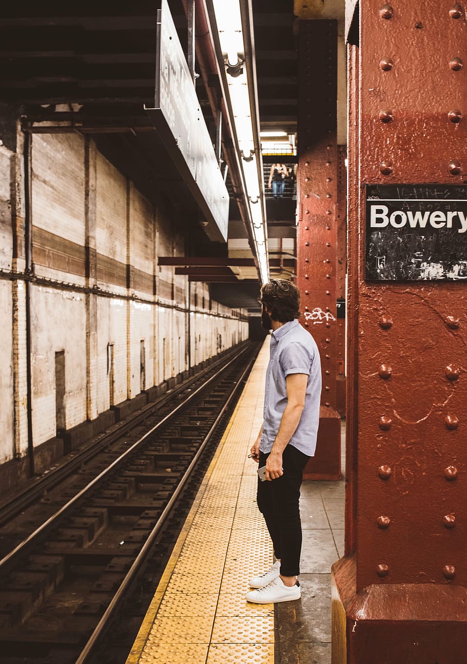men in front of train shed waiting for a train, subway, platform HD wallpaper