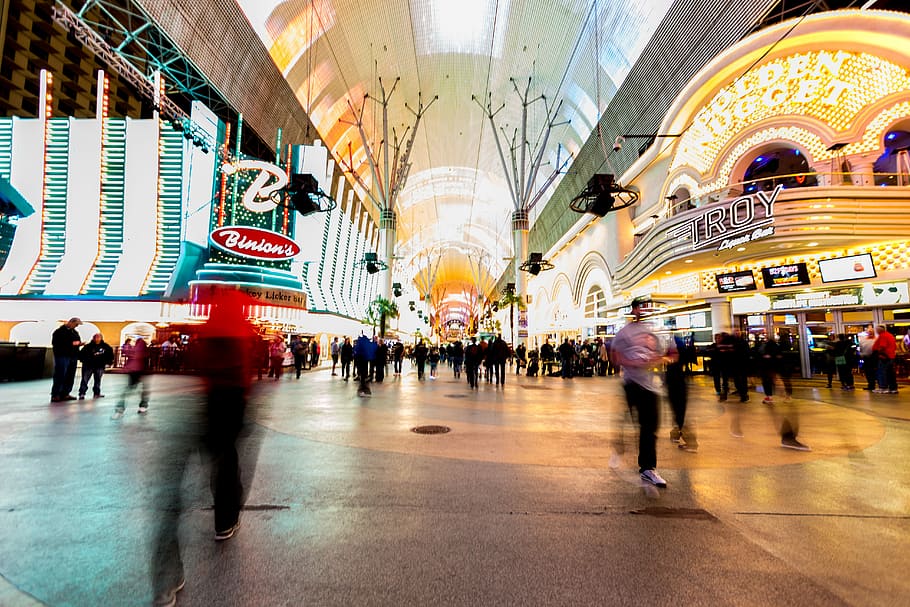Fremont Shuffle, people inside building, crowd, interior, sign HD wallpaper