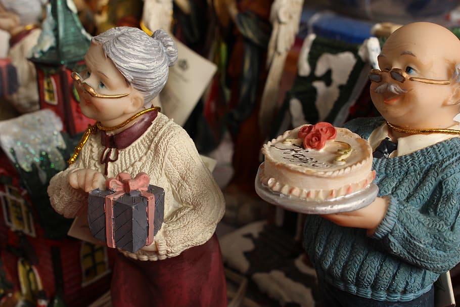 antiques, old figures, ceramic, human representation, focus on foreground HD wallpaper