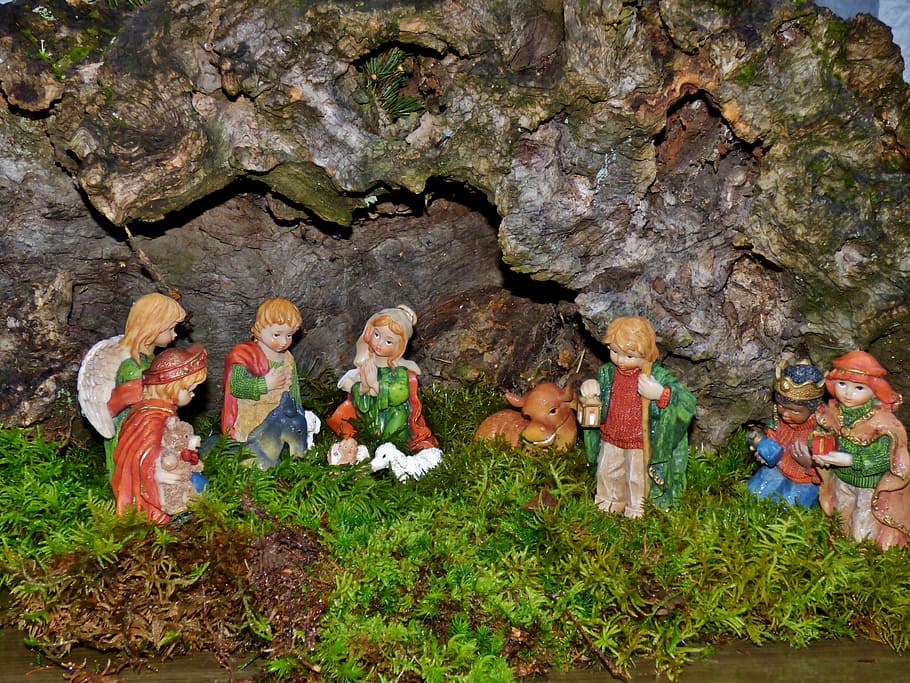 nativity scene, christmas, joseph, jesus, manger, cave, moss, HD wallpaper