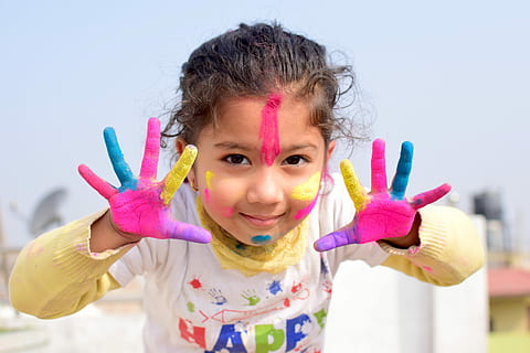 girl with paint on hands, child, fun, cute, joy, little, colors HD wallpaper