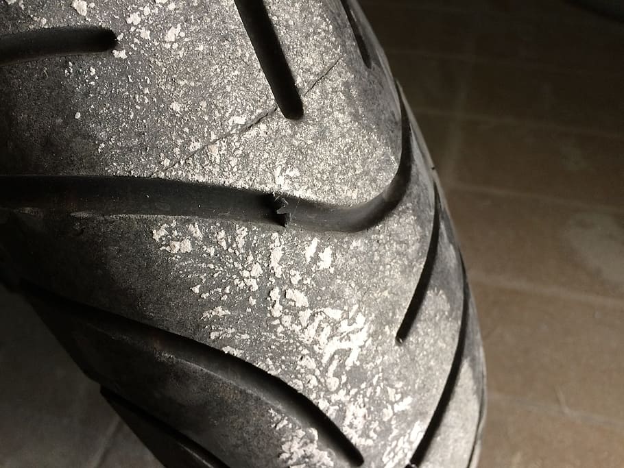 rubber, rim, scooter, close-up, metal, no people, indoors, focus on foreground HD wallpaper