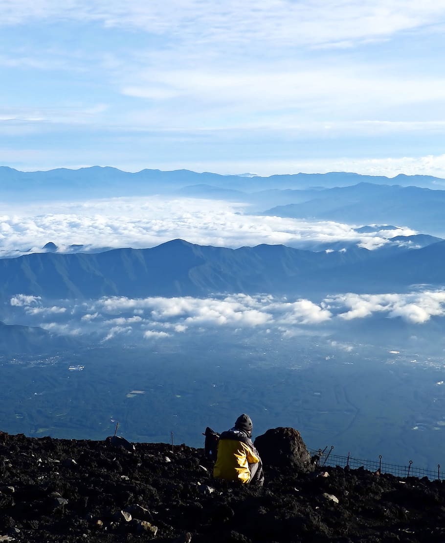 mountains, top, reflection, man, clouds, japan, mount fuji HD wallpaper