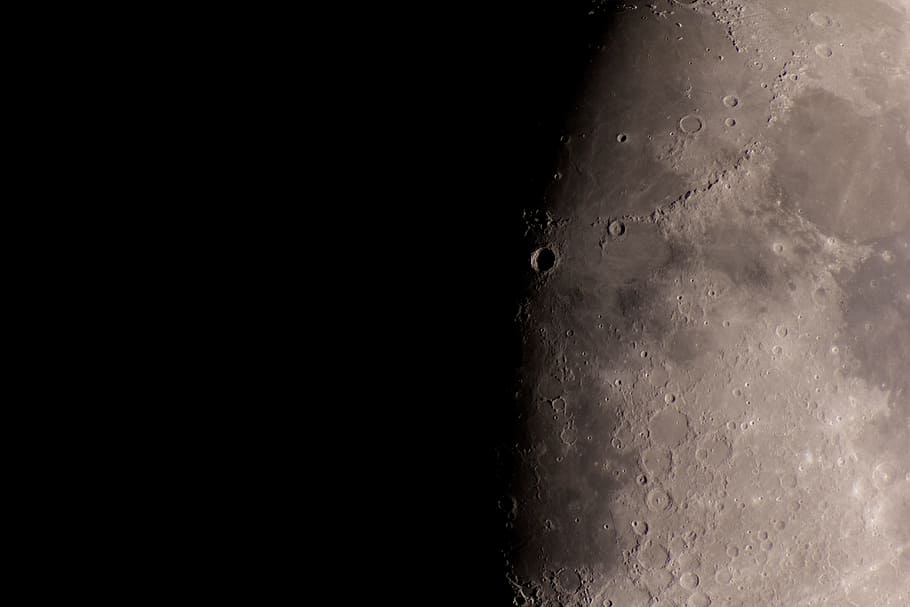 moon, crater, celestial body, half moon, terminator, moon neck HD wallpaper