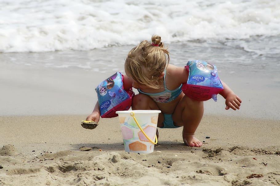 beach, sand, games, sandy beach, sea, child, summer, mediterranean HD wallpaper