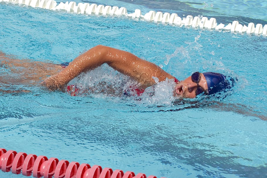 person swimming in pool, swimmer, training, water, goggles HD wallpaper