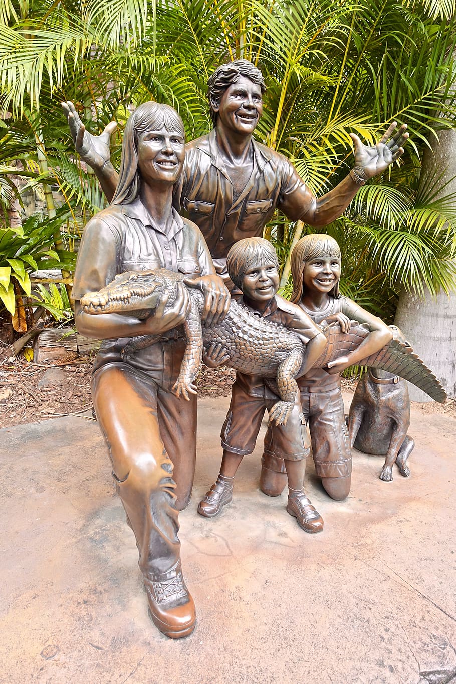 Statue, Family, Bronze, Tourism, steve irwin, monument, sculpture, HD wallpaper