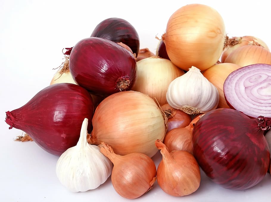 bulbs of onions, closeup, close-up, clove, color, colour, cook HD wallpaper