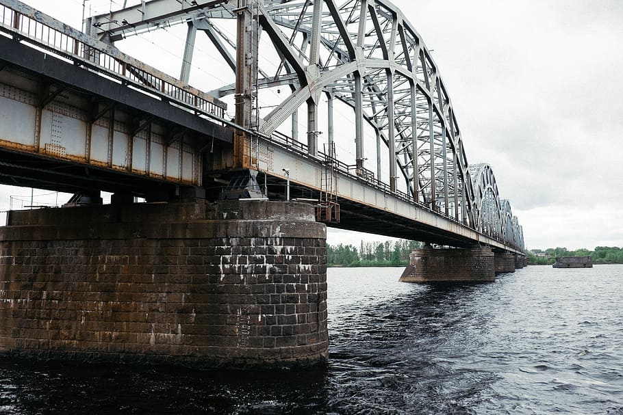Railway bridge in Riga, architecture and Cityscape, river, bridge - Man Made Structure HD wallpaper
