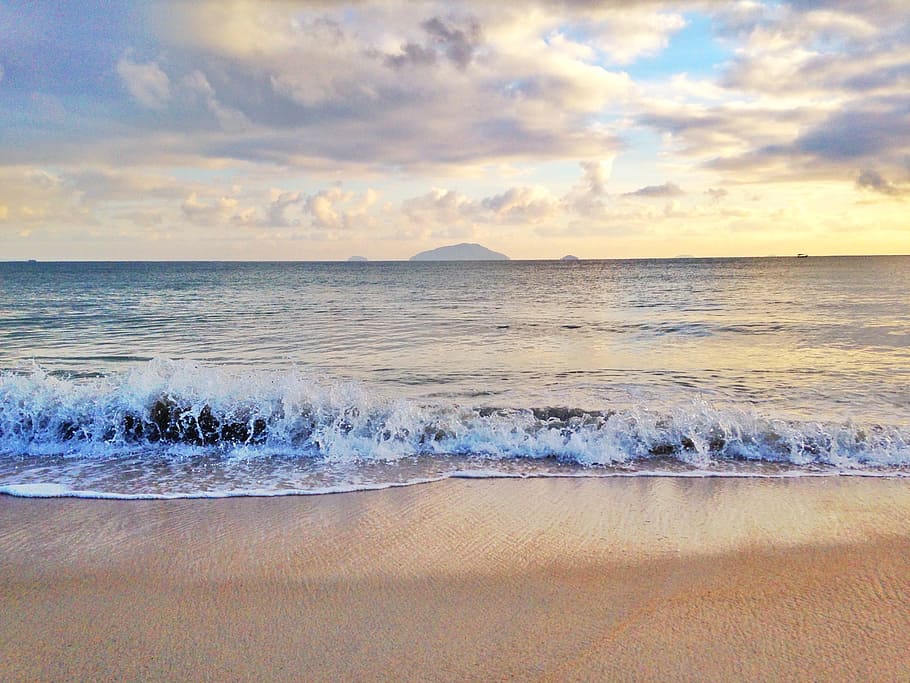 wave on body of water near sea shore, Beach, Foam, Morning HD wallpaper
