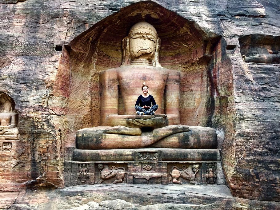 woman sitting on Buddha statue, india, jane, gwalior, ancient, HD wallpaper
