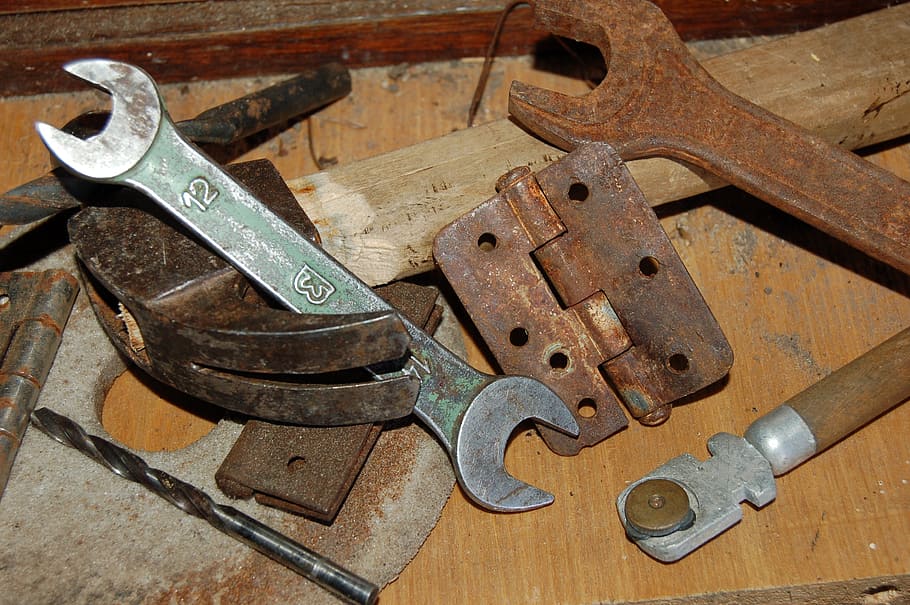 metal, keys, tool, old, garage, table, rust, rusty, no people HD wallpaper