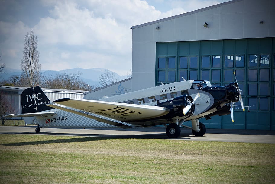 IWC commercial airplane, aircraft, airport, propeller, ju-52, HD wallpaper