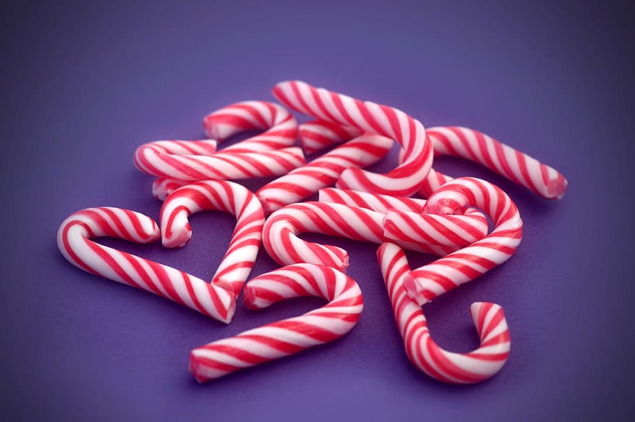 red-and-white candy canes, winter, christmas, heart, pile, heap