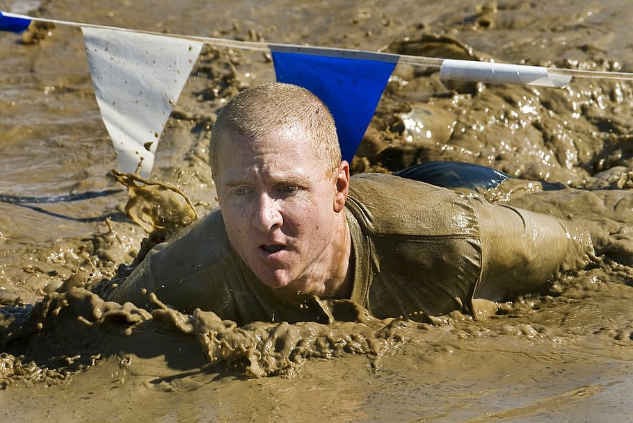 run, mud, competition, obstacle, pit, crawling, fitness, motion, HD wallpaper