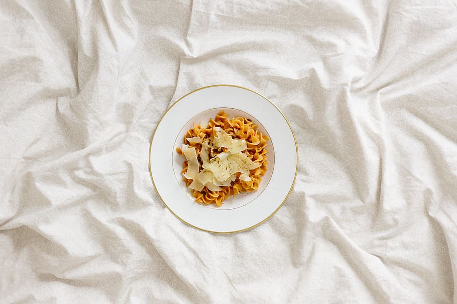 white, bed, sheet, blanket, plate, food, food and drink, wellbeing HD wallpaper