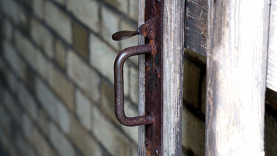 brick, brick wall, gate, handel, latch, wood fence, old, rusty HD wallpaper