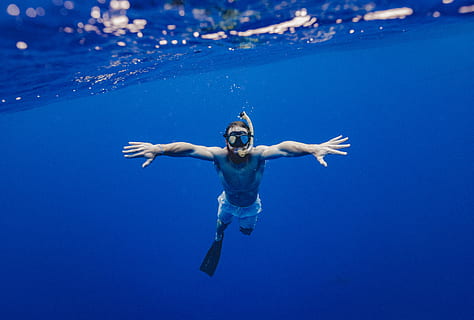man snorkling underwater, man snorkeling underwater, sea, swimming HD wallpaper
