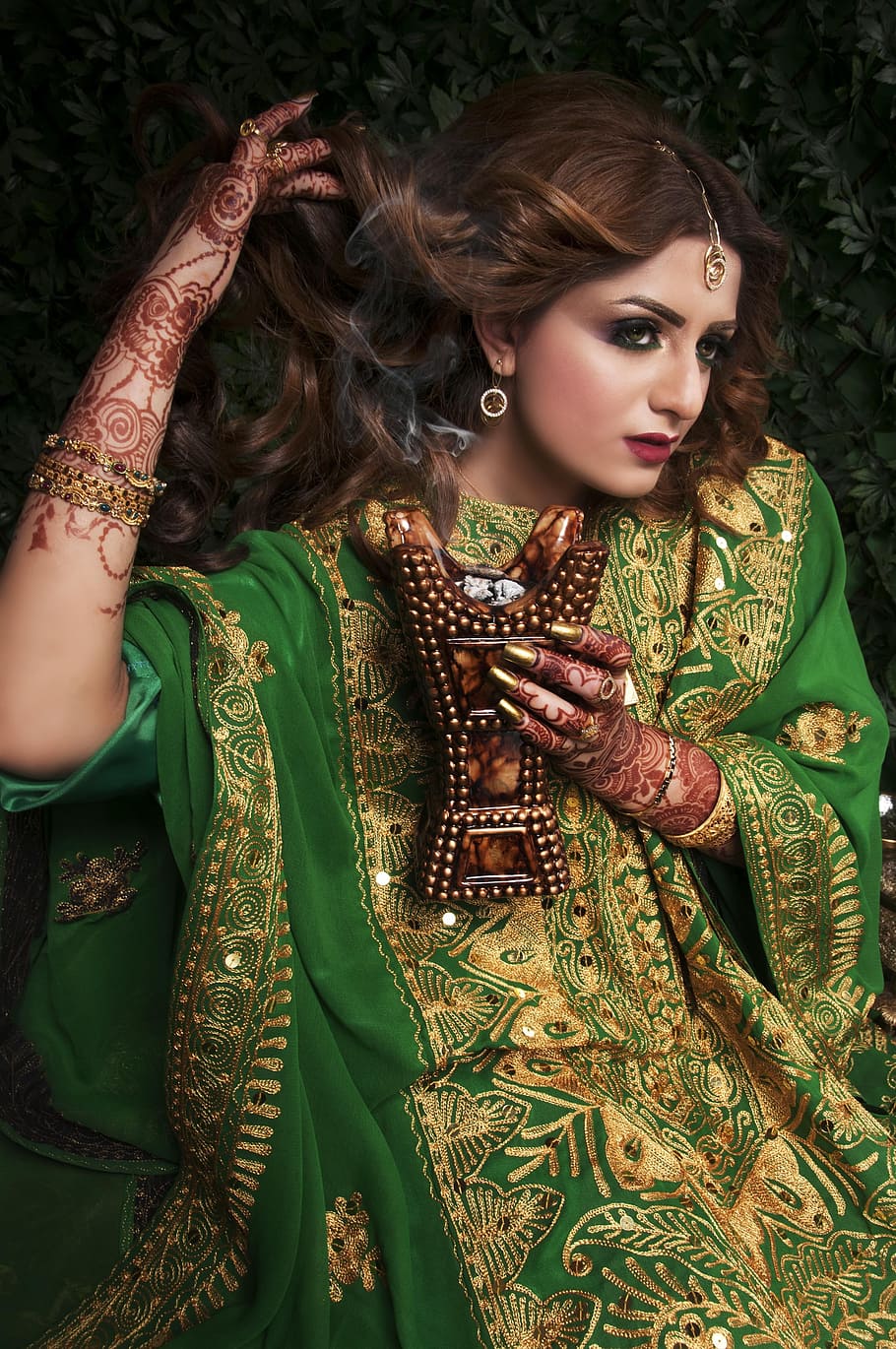 Pin by K P. on Full hd wallpaper android | Indian outfits, Desi beauty,  Chania choli