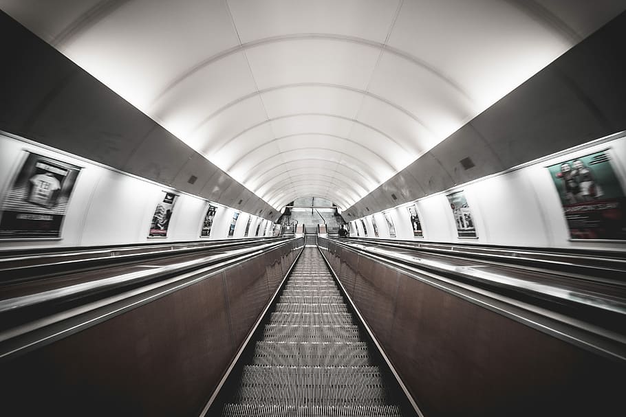 Symmetric Public Transport Network Underground Escalator, architecture, HD wallpaper