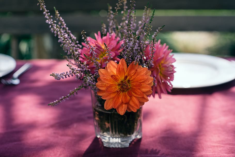 Flowers on table, food and Drink, nature, objects, vase, bouquet HD wallpaper