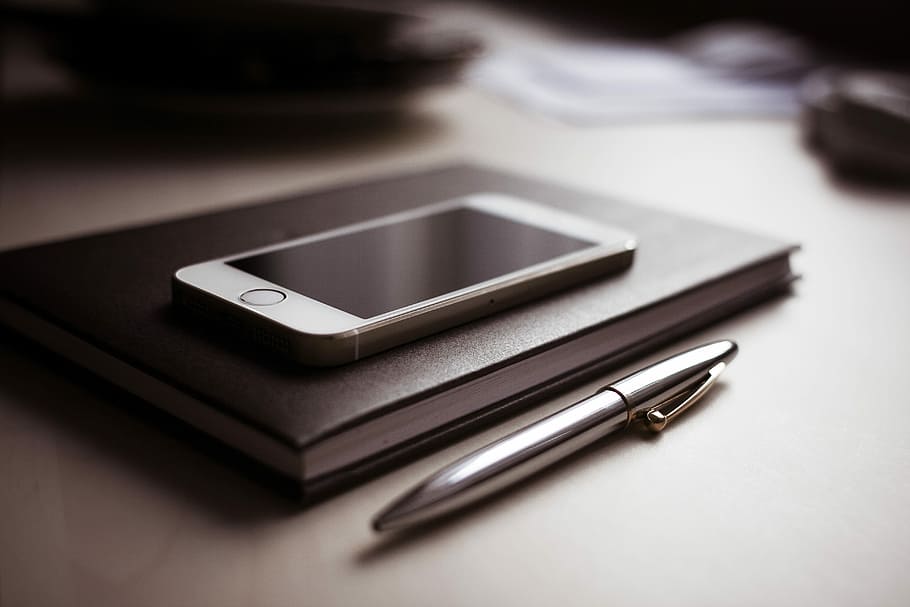 Diary with new iPhone 5S and Pen, desk, gtd, business, technology, HD wallpaper