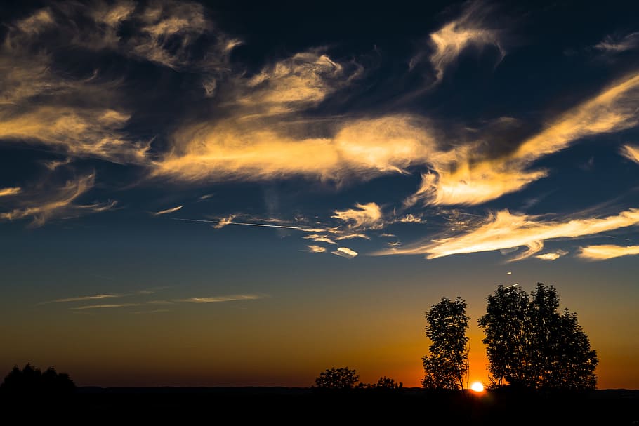 cloud formation during golden hour, sunset, sky, clouds, abendstimmung HD wallpaper
