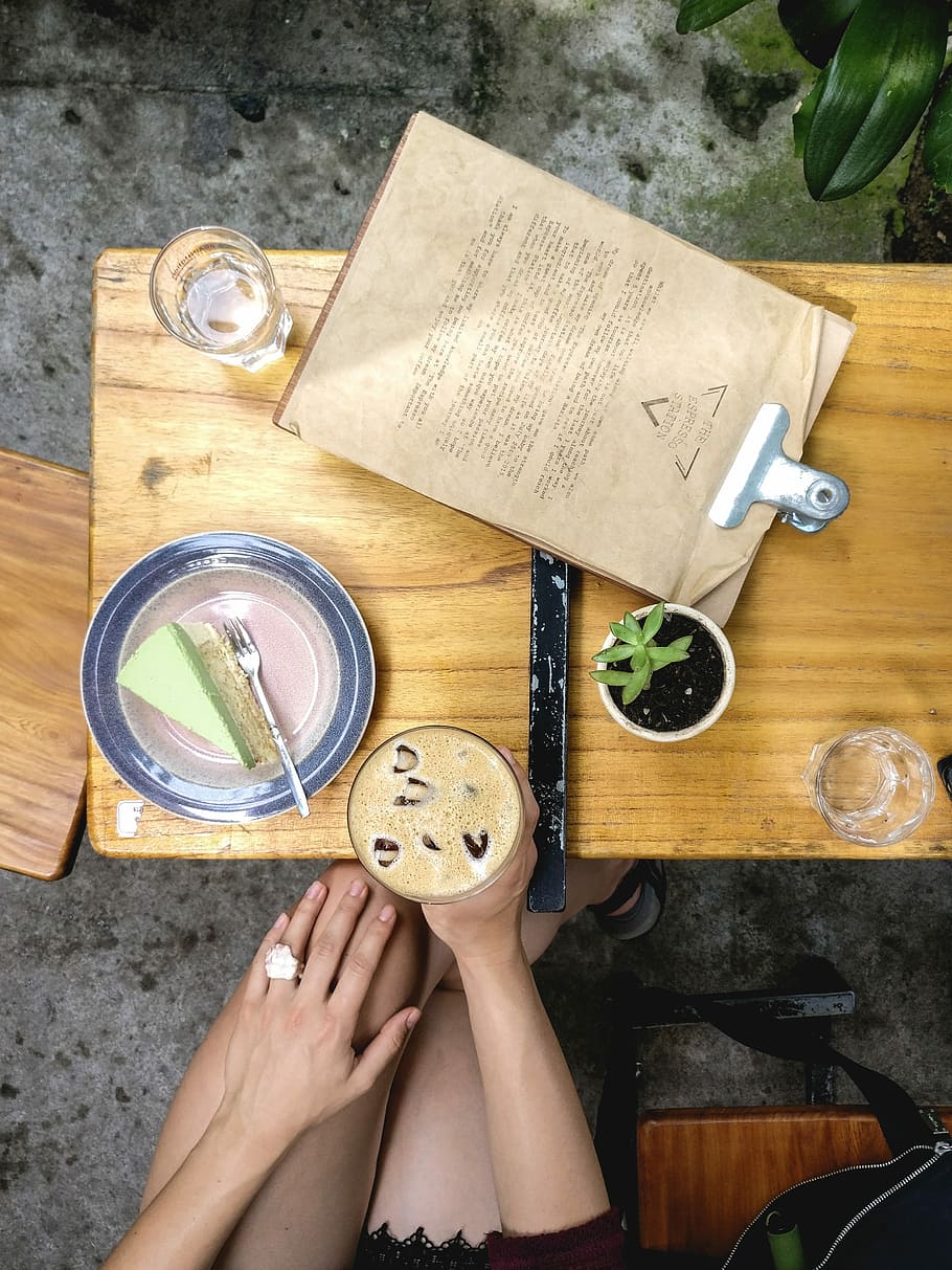 Iced coffee with matcha cake, dessert, drink, drinking, espresso HD wallpaper