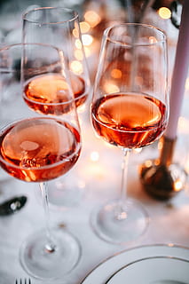 Rose wine glass on christmas table, holidays, tableware, decorations HD wallpaper