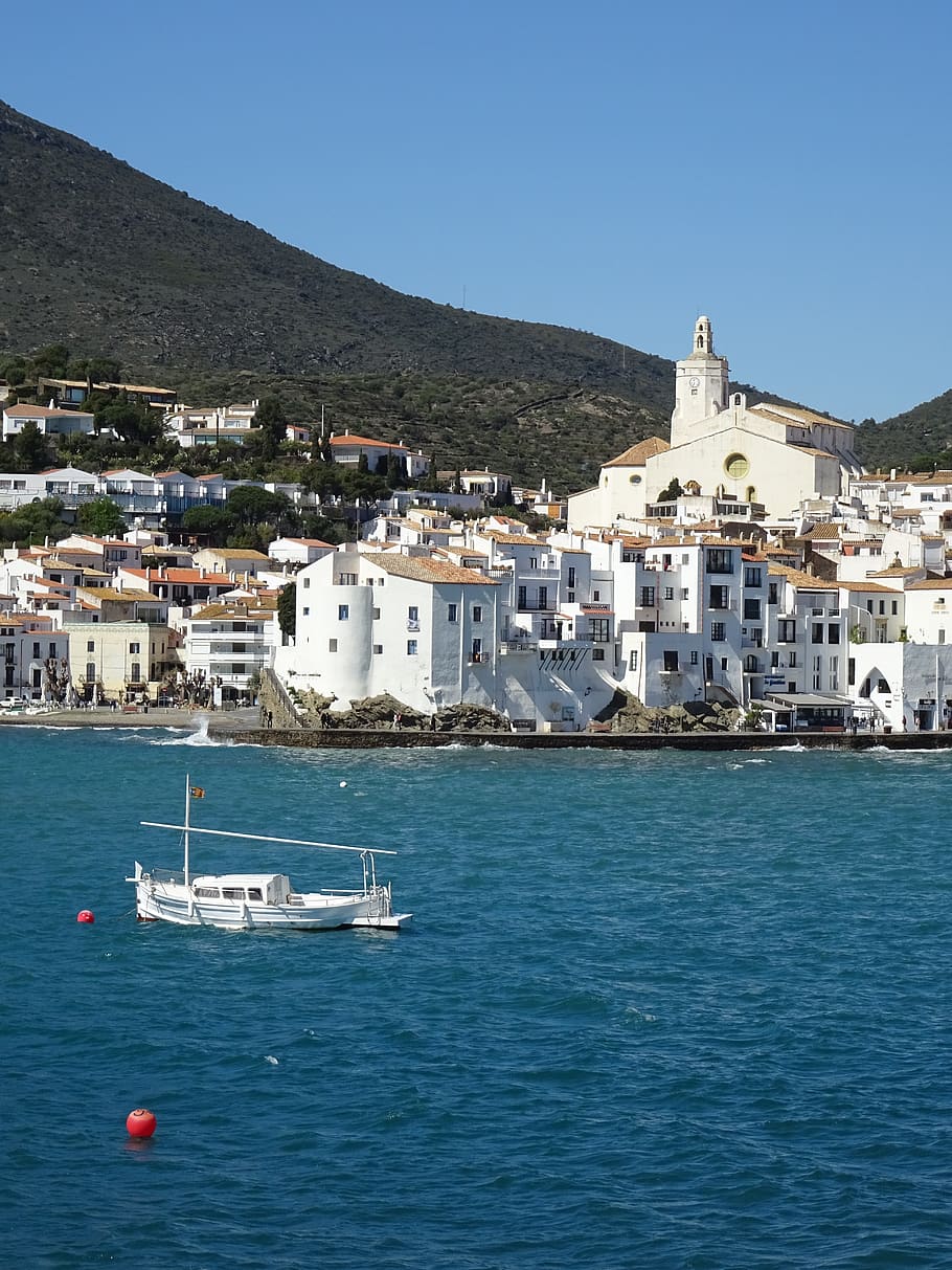 Visitas guiadas en Cadaqués. Reservar rutas guiadas en Cadaqués.