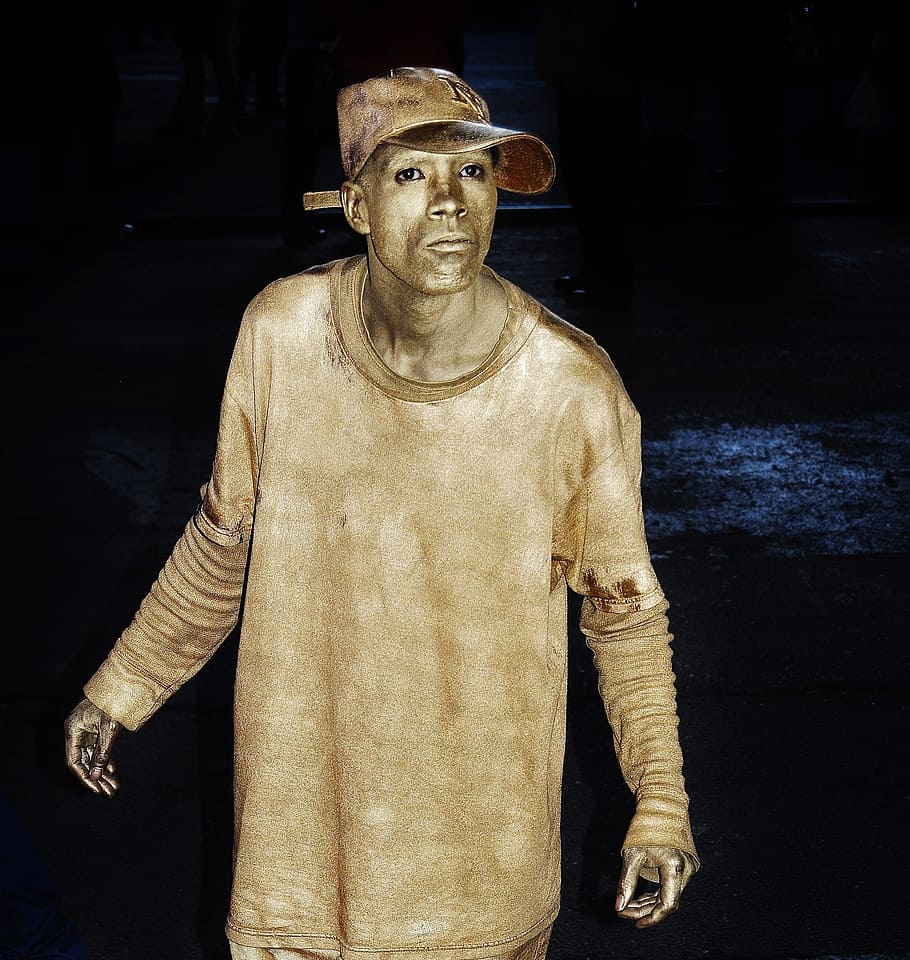man with gold paint on a dark place, Robot, Machine, Futuristic HD wallpaper